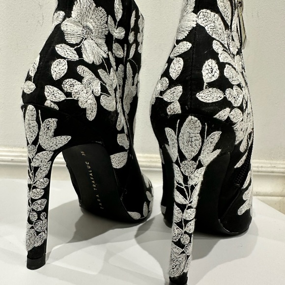 ZARA BOOTIES - Picture 4 of 4